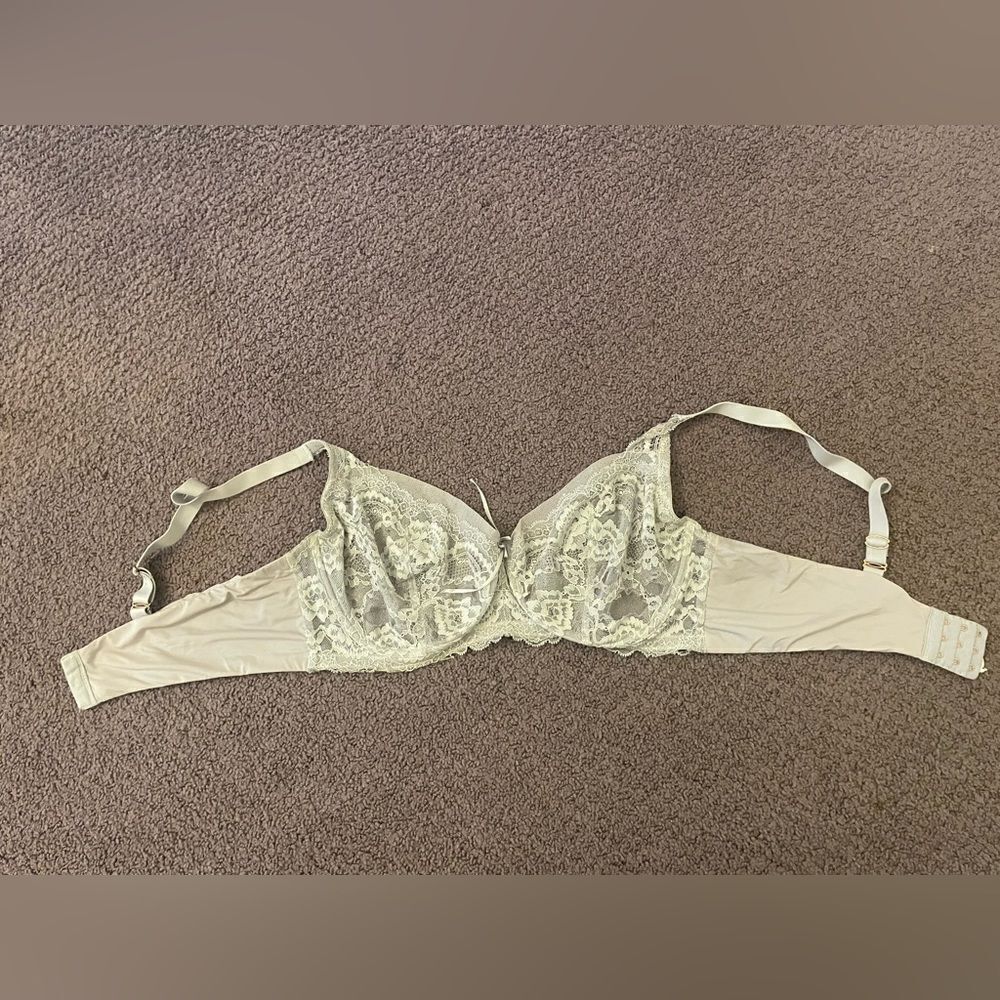 Light purple lace bra from Skarlett Blue